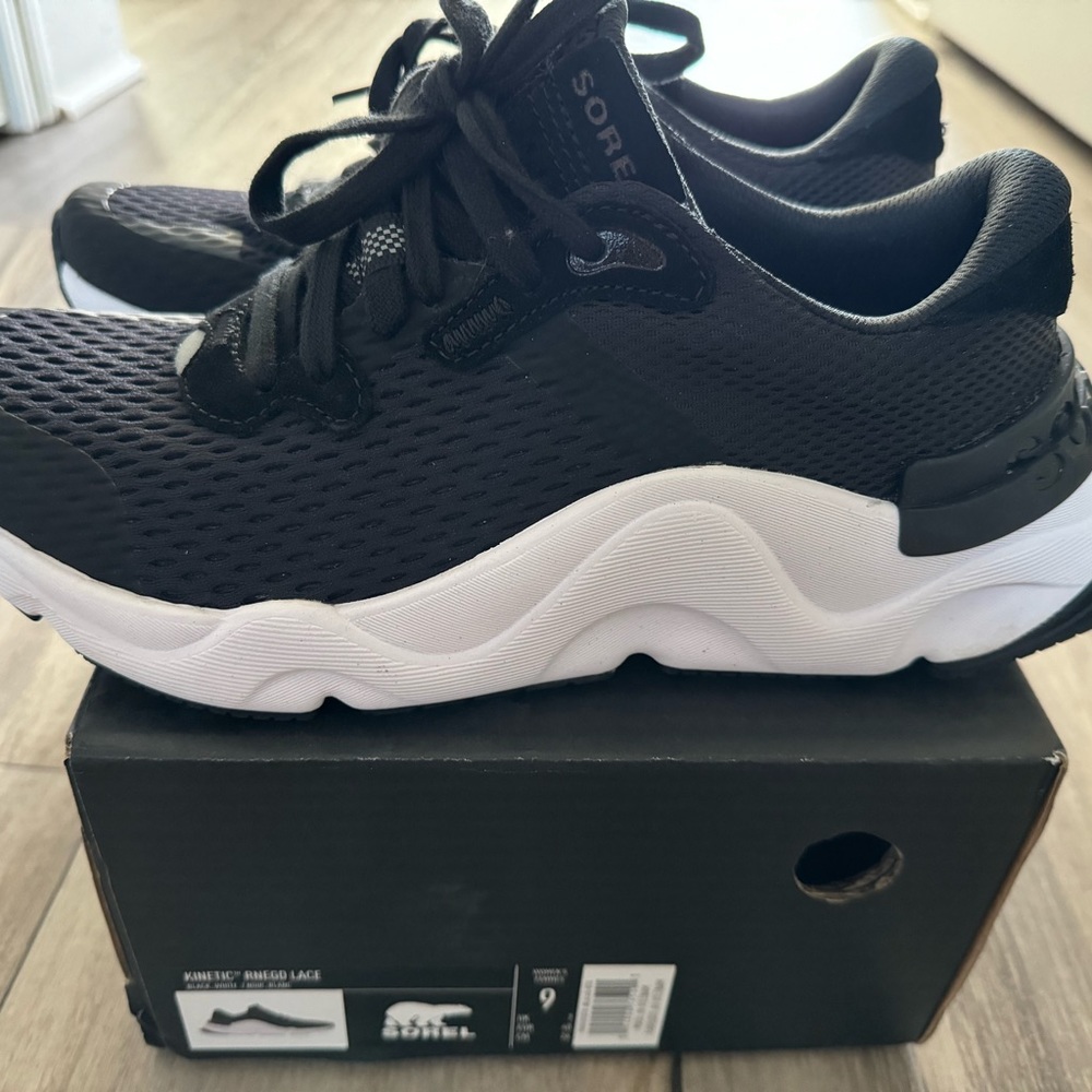 Sorel RNEGO lace shoes